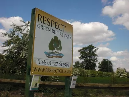Signage at Scrooby / Bawtry for Short notice funeral service at Respect.